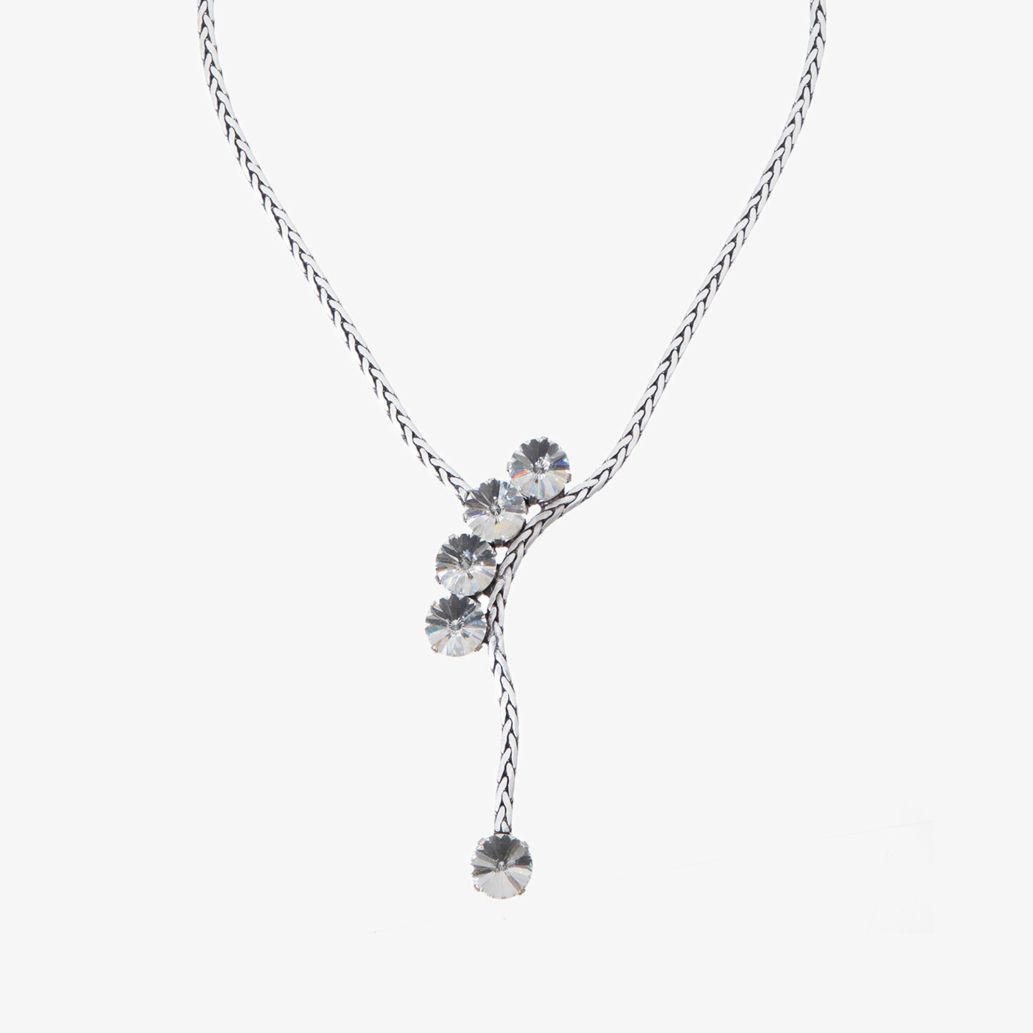 elegant & impressive midnight necklace