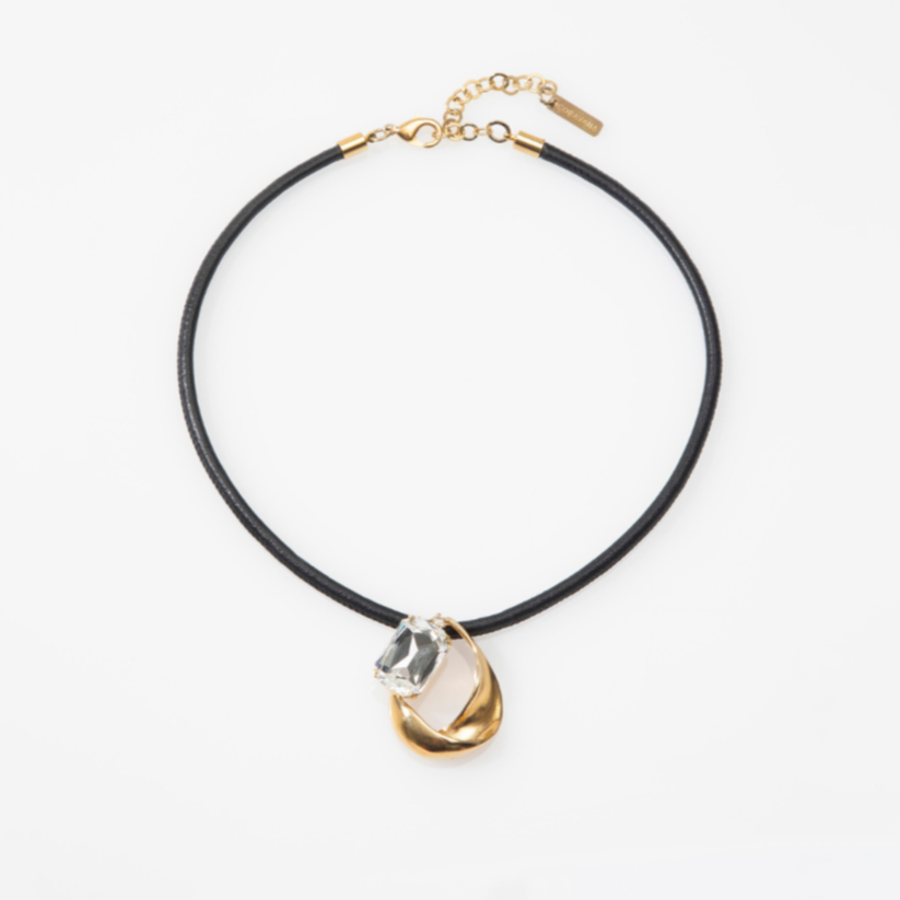 elegant Twister Necklace