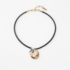 elegant Twister Necklace
